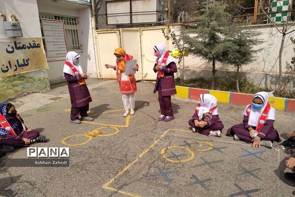 برگزاری جشن‌ چهارشنبه سوری در مدرسه حضرت زهرا(س) رودهن