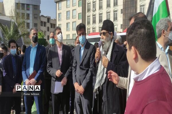تجمع اعتراضی مسئولان و دانش‌آموزان منطقه۱۱ شهرتهران به جنایت اخیر آل سعود