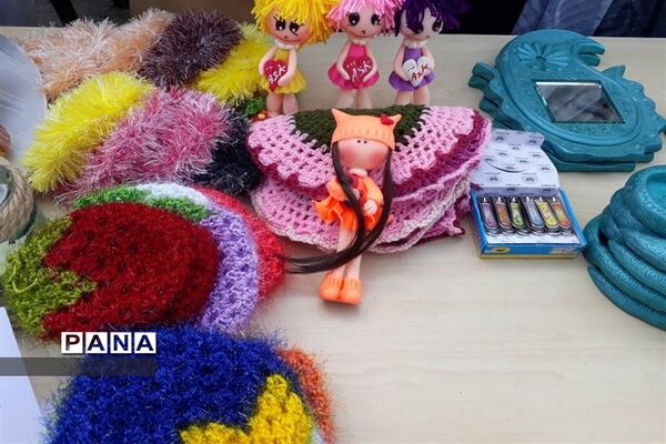 نمایشگاه دست‌سازه‌های دانش‌آموزی در ورامین