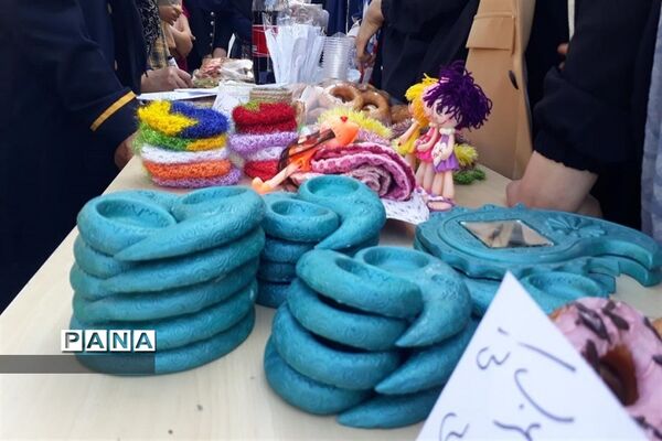 نمایشگاه دست‌سازه‌های دانش‌آموزی در ورامین