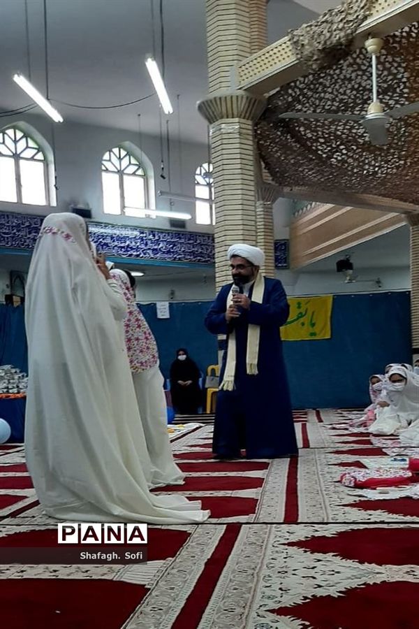 برگزاری جشن تکلیف دانش‌آموزان دختر و پسر در امیدیه