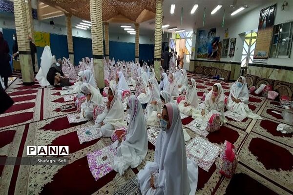 برگزاری جشن تکلیف دانش‌آموزان دختر و پسر در امیدیه