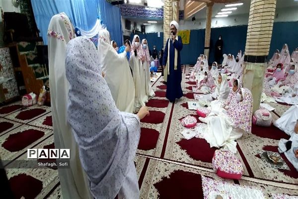 برگزاری جشن تکلیف دانش‌آموزان دختر و پسر در امیدیه