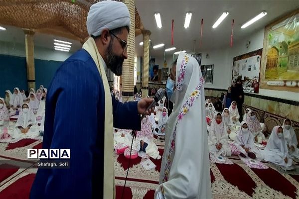 برگزاری جشن تکلیف دانش‌آموزان دختر و پسر در امیدیه