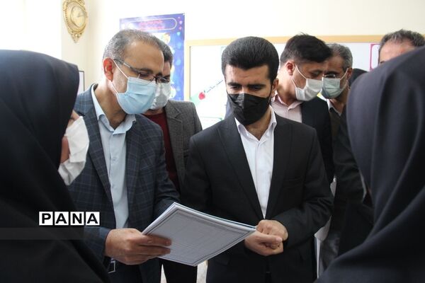بازدید معاون تربیت‌بدنی و سلامت وزارت آموزش و پرورش از نمایشگاه مدرسه میعاد شهرکرد