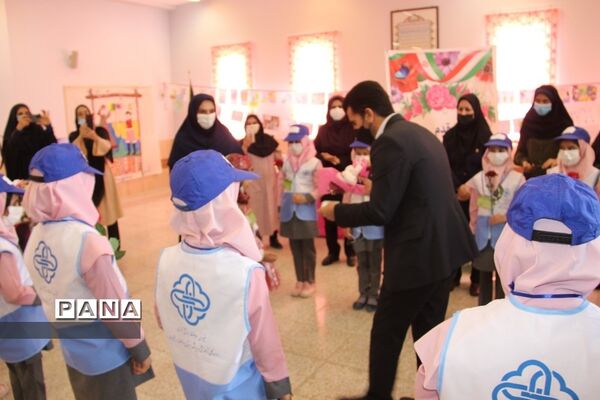 بازدید معاون تربیت‌بدنی و سلامت وزارت آموزش و پرورش از نمایشگاه مدرسه میعاد شهرکرد