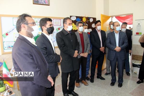 بازدید معاون تربیت‌بدنی و سلامت وزارت آموزش و پرورش از نمایشگاه مدرسه میعاد شهرکرد