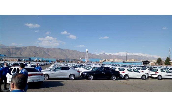 کاهش خودروهای داخل پارکینگ خودروسازان داخلی