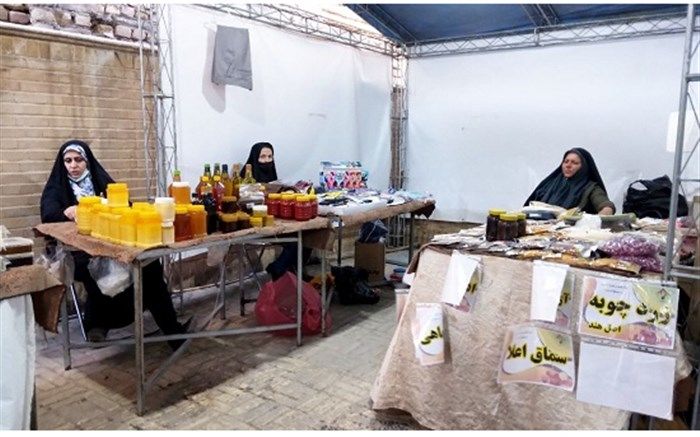 هدف از برپایی بازارچه‌های صنایع‌دستی، حمایت از تولیدات خانگی است