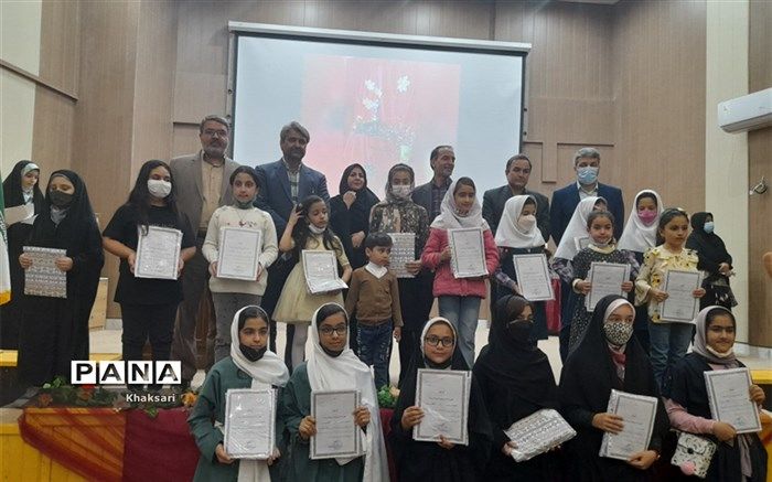 تجلیل از دانش‌آموزان منتخب نیشابوری در جشنواره فرهنگی هنری کانون‌ها