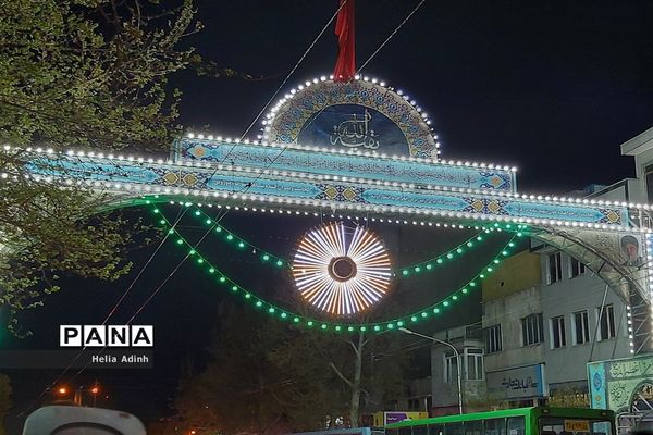 آماده‌سازی خیابان‌های شهر برای جشن بزرگ نیمه شعبان