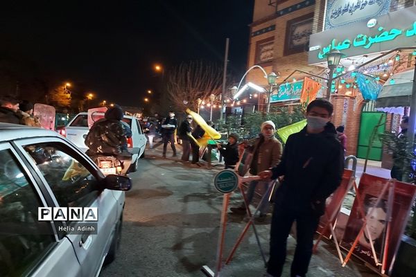 آماده‌سازی خیابان‌های شهر برای جشن بزرگ نیمه شعبان