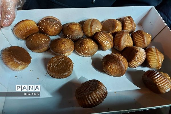 آماده‌سازی خیابان‌های شهر برای جشن بزرگ نیمه شعبان