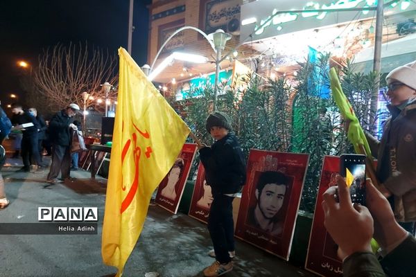 آماده‌سازی خیابان‌های شهر برای جشن بزرگ نیمه شعبان