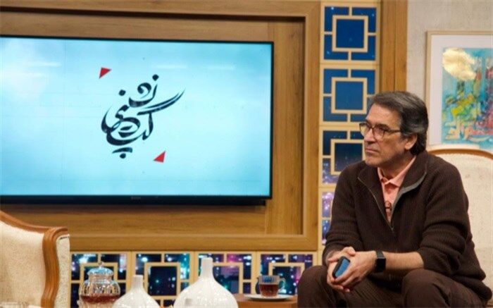 گفت‌وگوی فرهاد جم با 12 مرد سیاست