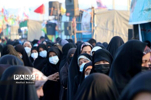 جلوه‌های شادی و سرور در مسیر پیاده روی جمکران -1
