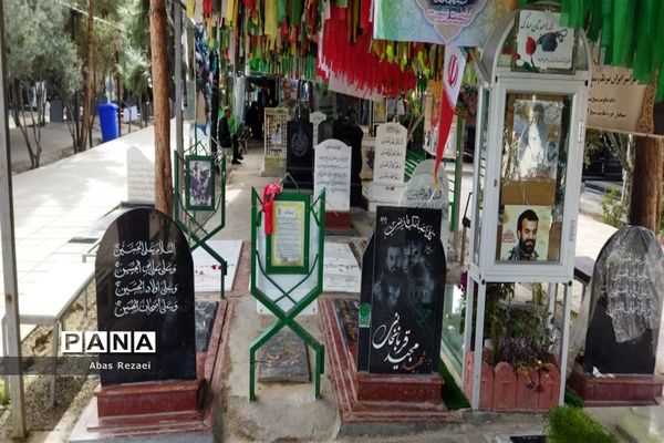 آخرین جمعه قرن در بهشت زهرا پر از سکوت است