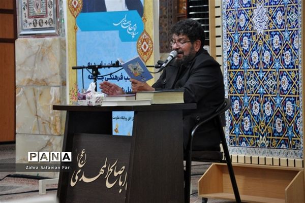 مراسم احیای شب نیمه شعبان در حرم سید علاءالدین حسین (ع) در شیراز