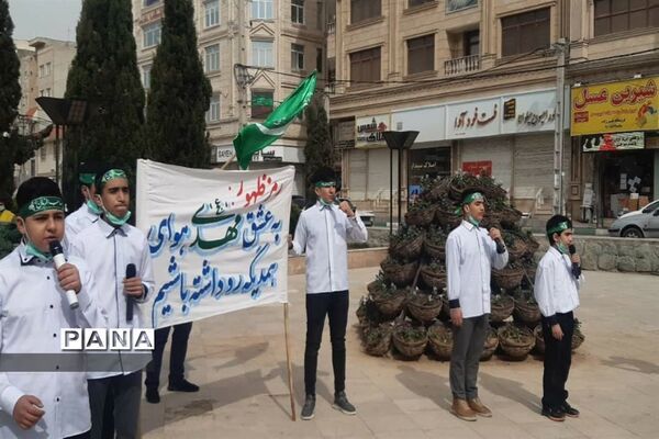 اجرای سرود انصاری‌ها به‌مناسبت میلاد حضرت مهدی (عج) در البرز