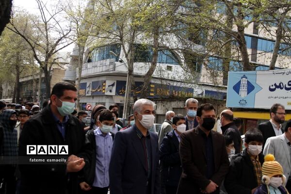 راهپیمایی دانش‌آموزی مهدی یاوران به مناسبت نیمه شعبان در ساری