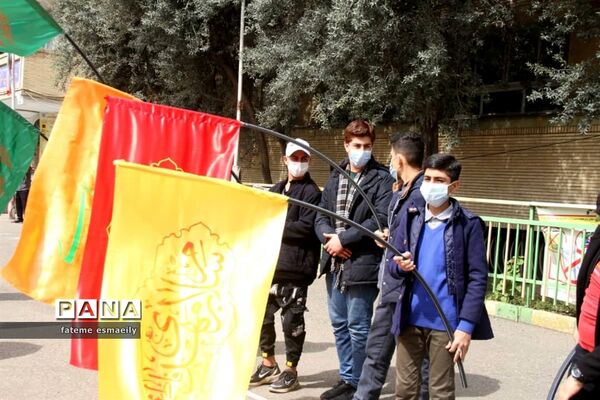 راهپیمایی دانش‌آموزی مهدی یاوران به مناسبت نیمه شعبان در ساری