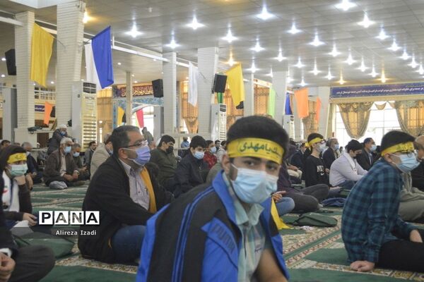 حضور مهدی یاوران دانش‌آموزان مدارس بوشهر در مراسم نماز جمعه