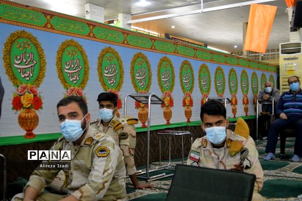 حضور مهدی یاوران دانش‌آموزان مدارس بوشهر در مراسم نماز جمعه