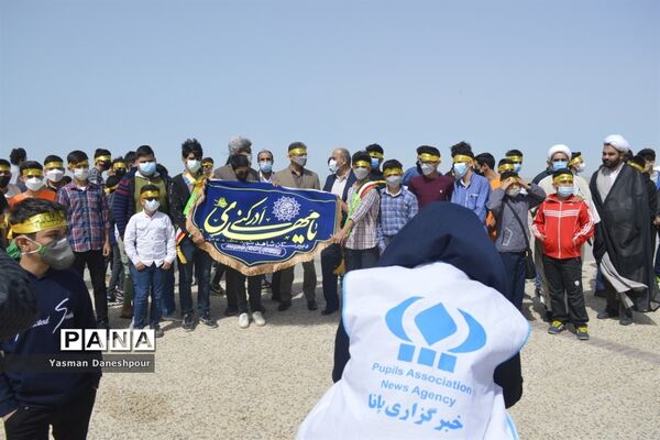 پیاده‌روی دانش‌آموزی مهدی یاوران مدارس بوشهر