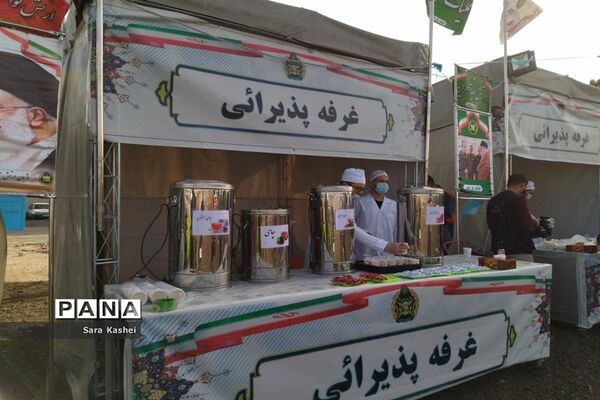 ارائه خدمات و اسکان موقت مسافران نوروزی توسط ارتش