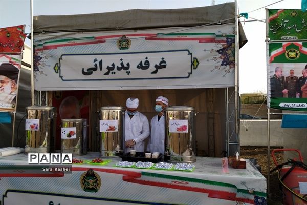 ارائه خدمات و اسکان موقت مسافران نوروزی توسط ارتش