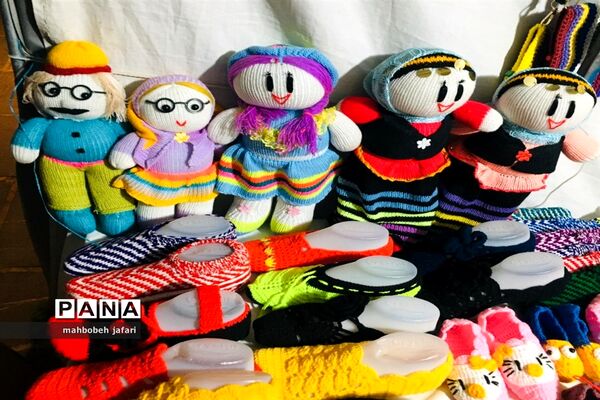 برپایی غرفه‌های فروش صنایع دستی در ساری