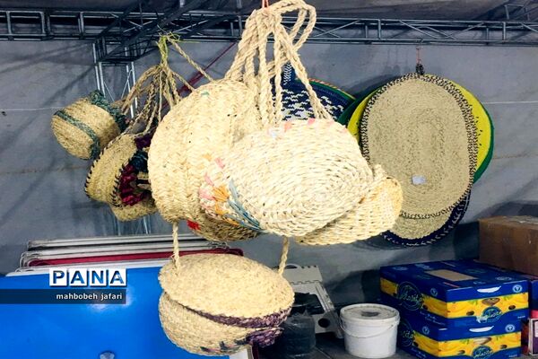 برپایی غرفه‌های فروش صنایع دستی در ساری