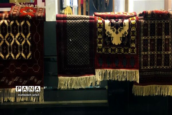 برپایی غرفه‌های فروش صنایع دستی در ساری