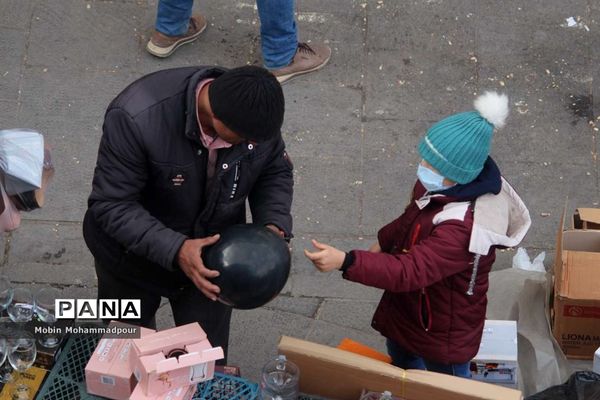 تب و تاب خرید مردم تبریز در آخرین ساعات قرن