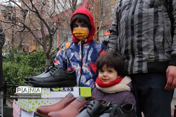 تب و تاب خرید مردم تبریز در آخرین ساعات قرن