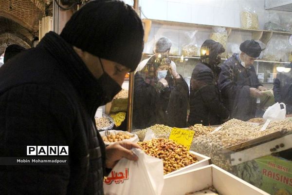 تب و تاب خرید مردم تبریز در آخرین ساعات قرن