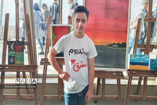نمایشگاه آثار هنری هنرمندان سندرم‌دان