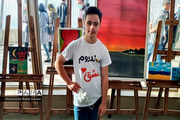 نمایشگاه آثار هنری هنرمندان سندرم‌دان