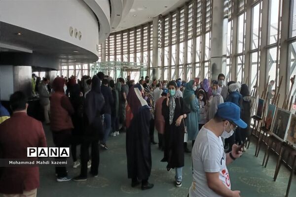 نمایشگاه آثار هنری هنرمندان سندرم‌دان
