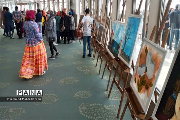 نمایشگاه آثار هنری هنرمندان سندرم‌دان