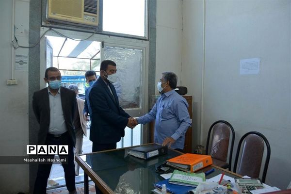 دیدار نوروزی مدیرکل آموزش و پرورش استان بوشهر با همکاران اداره‌کل