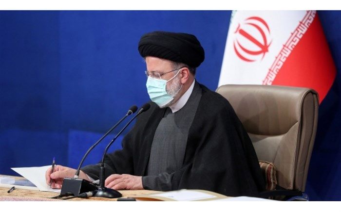 مرحوم ری‌شهری در سنگرهای مختلف، خدمات ارزنده‌ای به انقلاب اسلامی داشت