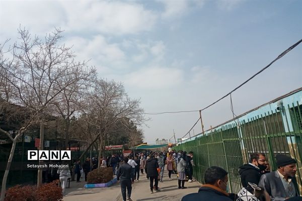 استقبال مسافران نوروزی از باغ وحش وکیل آباد مشهد