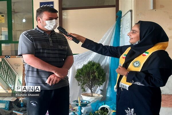 بازدید رئیس آموزش و پرورش ناحیه یک شیراز به همراه دانش‌آموزان پیشتاز از محل ستاد اسکان نوروزی