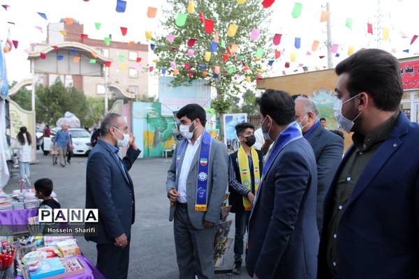 بازدید مدیر سازمان دانش‌آموزی استان فارس از ستاد اسکان مرکزی و دبیرستان امام خمینی (ره) ناحیه چهار شیراز