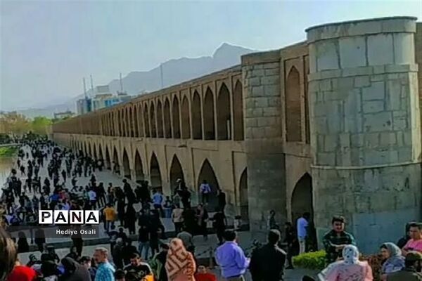 مسافران و گردشگران نوروزی در اصفهان