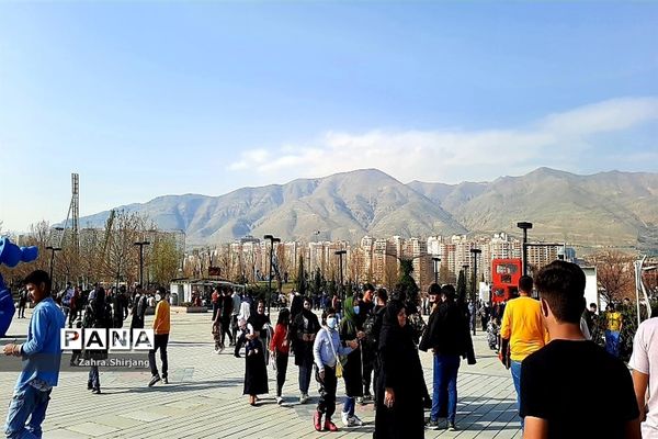 دریاچه چیتگر یکی از جاذبه‌های گردشگری در تهران