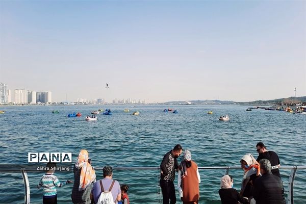دریاچه چیتگر یکی از جاذبه‌های گردشگری در تهران