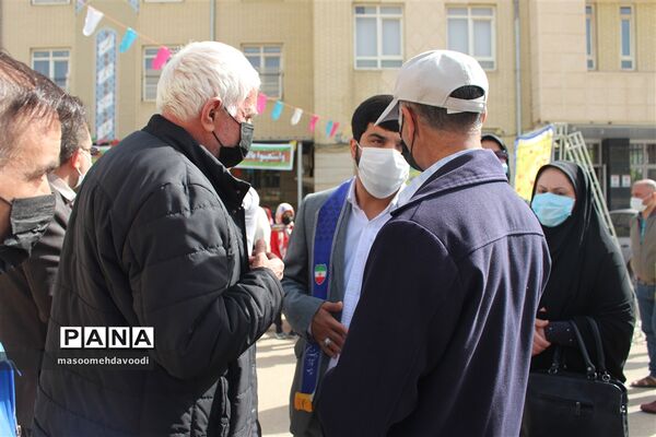 بازدید رئیس سازمان دانش‌آموزی فارس از ستاد اسکان ناحیه دو شیراز