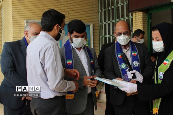 بازدید رئیس سازمان دانش‌آموزی فارس از ستاد اسکان ناحیه یک شیراز